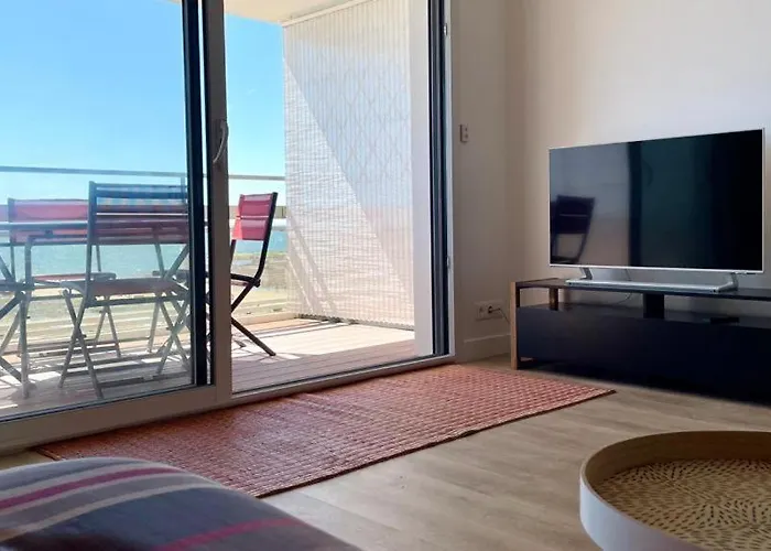 Large Direct Access To The Pornichet